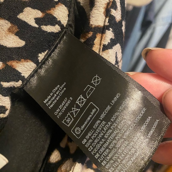 New Without Tags H&M Leopard Print Mini Skirt - Picture 5 of 6